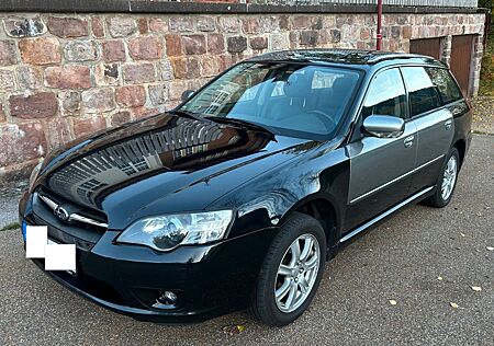 Subaru Legacy Kombi 2.5 mit Lederausstattung