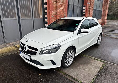 Mercedes-Benz A 220 d Style 7G-DCT