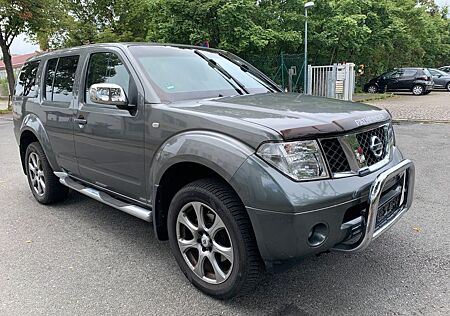 Nissan Pathfinder 2.5 Diesel, Klimatronic