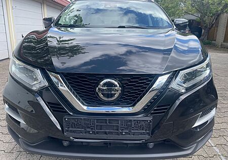 Nissan Qashqai Tekna + LED Pano Navi 360°Kamera