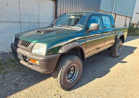 Mitsubishi L200 2.5TD AWD