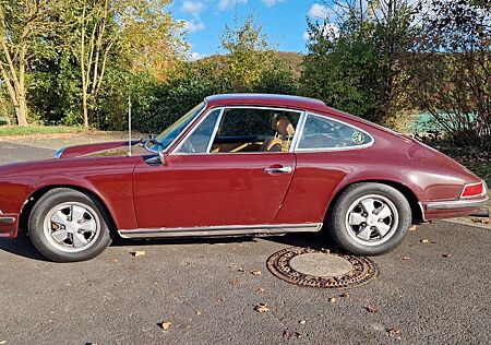 Porsche 911 Urmodell 911E Coupe 2,2