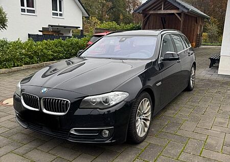 BMW 530d Touring A Luxury Line