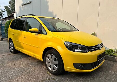 VW Touran Volkswagen Comfortline 1. Hd. Autom. top Zustand AHK