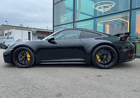 Porsche 992 .2 COUPE 4 GTS*SCHALENSITZE*KERAMIK*BURMESTER