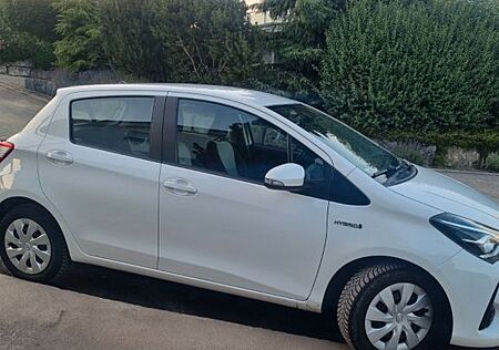 Toyota Yaris 1,5-l-VVT-i Hybrid CVT