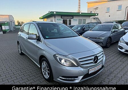 Mercedes-Benz B 200 / Automatik/ Leder/ Navi/ Kamera/ Panorama