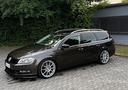 VW Passat Variant Volkswagen 2.0 TDI DSG 125kW R-Line BMT ...