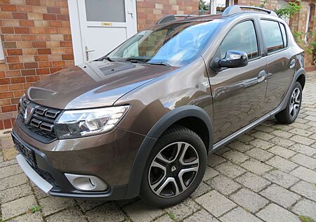 Dacia Sandero II Stepway Kamera 1 Hand HU/AU Neu