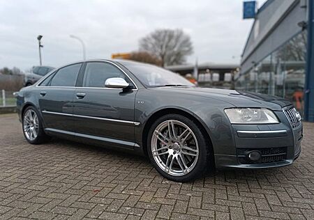 Audi S8 5.2 Quattro,1HD,SCHECKGEPF,CAM,KER,KEYL