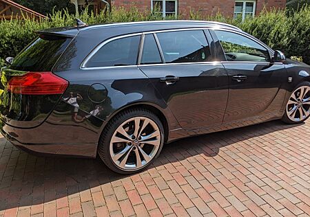 Opel Insignia Sports Tourer 4x4 OPC-Line Automatik