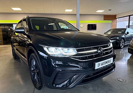VW Tiguan Allspace Volkswagen Life 7xSitzer/Panorama/Navi/IQ