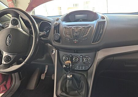 Ford Kuga 1,5 EcoBoost 2x4 110kW SYNC Edition SYN...