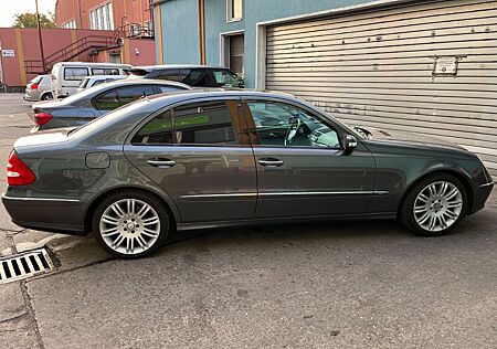 Mercedes-Benz E 320 AVANTGARDE Avantgarde