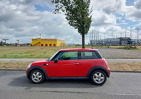 Mini ONE 55kW (75 PS), gepflegt, in Essen Borbeck