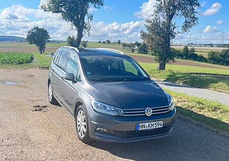 VW Touran Volkswagen 1.4 TSI DSG Highline BMT Highline