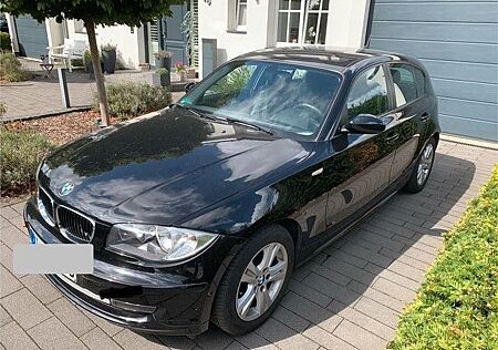 BMW 116i - 5 Türer Schwarz
