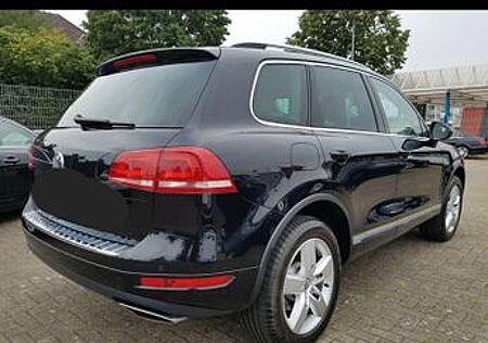 VW Touareg Volkswagen Toureg V6 TDI Leder LED NAVI BI-XENON