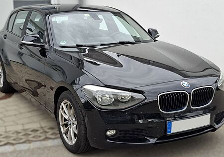 BMW 114i - 5-trg, 8-fach ber., Sitzh., Brems. v. neu