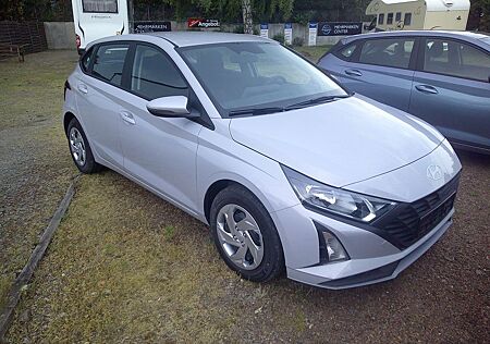 Hyundai i20 PDC,Tempomat,Kamera,Navi,DAB,Klima