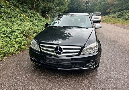Mercedes-Benz C 180 CGI 1,8 BlueEFFICIENCY Autom. -