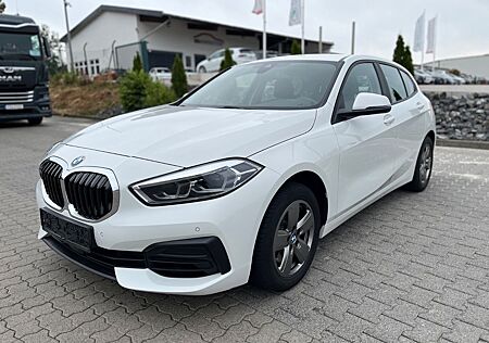 BMW 116 Baureihe 1 Lim. i Advantage, LED