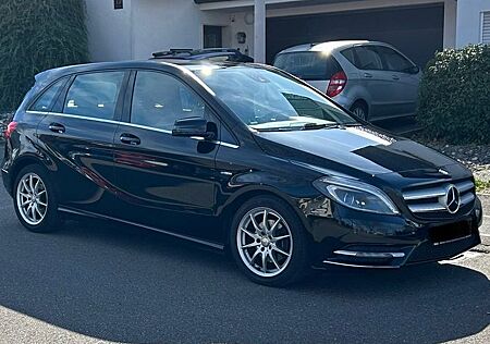 Mercedes-Benz B 180 BlueEFFICIENCY -unfallfrei