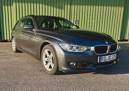 BMW 330d Touring xDrive *AHK *LED *Navi Prof. *Aut.