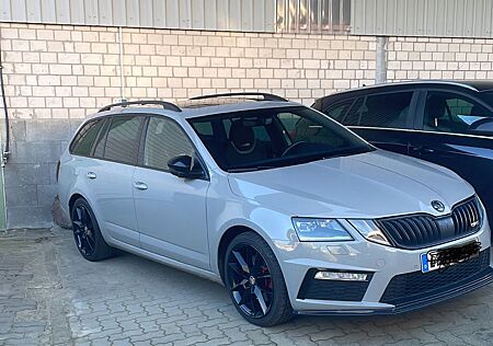 Skoda Octavia 2.0 TDI SCR DSG RS Combi RS