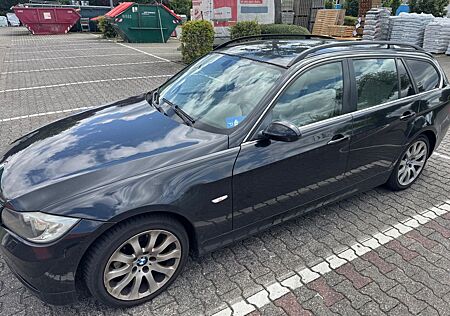 BMW 325i touring -