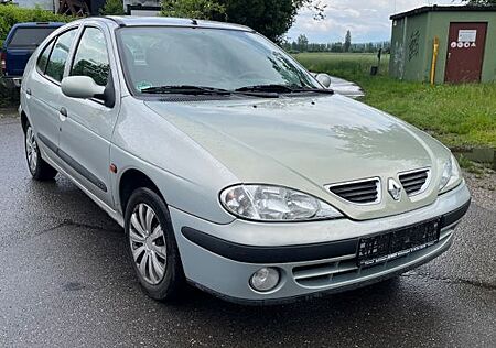 Renault Megane Authentique 1.6 16V Authentique