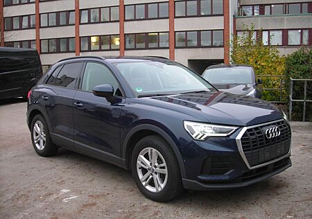 Audi Q3 40 TFSI quattro S tronic 1.Hand