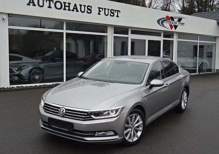 VW Passat Volkswagen Limo HIGHL 2.0 LEDER,NAV,LED,AUT,KAM,MEMO