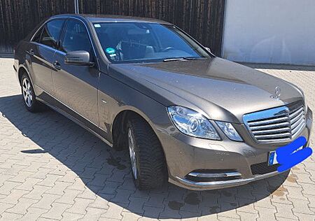 Mercedes-Benz E 220 CDI BlueEFFICIENCY -
