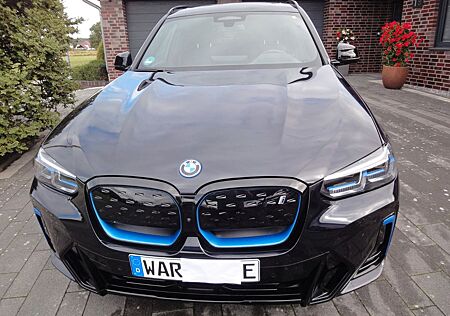 BMW iX3 IMPRESSIVE IMPRESSIVE Laser, AHK, Leder
