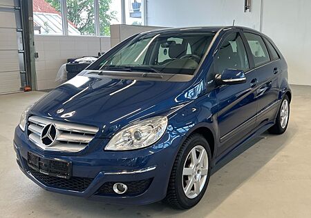 Mercedes-Benz B 160 -PDC-SHZ-Tempo-Klima-AHK-TüvNeu