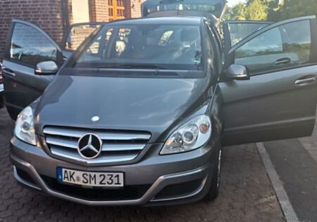 Mercedes-Benz B 170 -