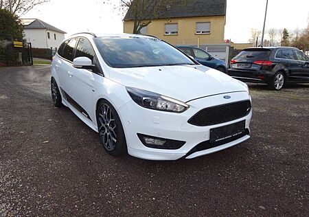 Ford Focus ST-Line Bi Xenon,Navi,Blueth.SHZ,Kamera