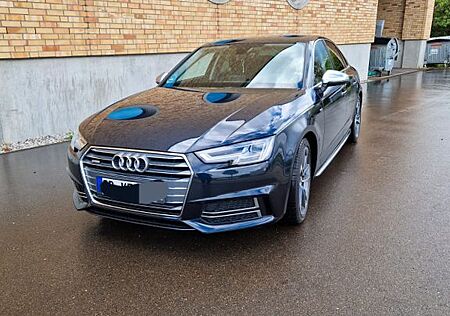 Audi A4 S line Limousine Navi Led Alu 18" Tempo