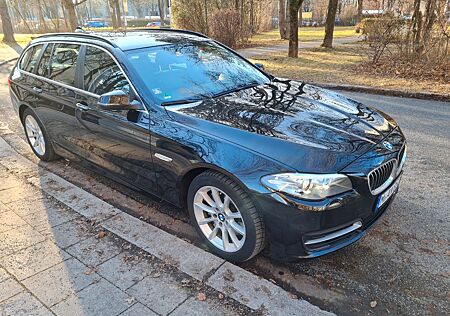 BMW 525d Touring A Luxury Line