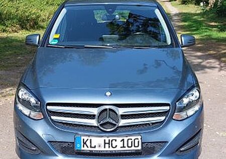 Mercedes-Benz B 200 Style Garagenfahrzeug wenig Kilometer