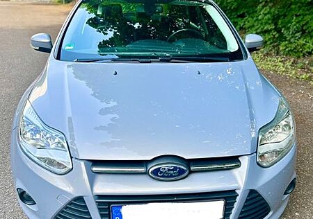 Ford Focus 1,6 Ti-VCT 77kW Ambiente *TÜV NEU*