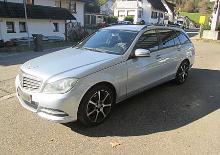 Mercedes-Benz C 200 T CGI BlueEfficiency