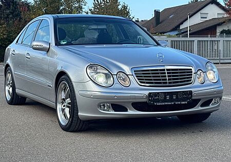 Mercedes-Benz E 320 AVANTGARDE *2Hand*PANO*XENON*EU4*NAVI