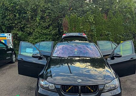 BMW 325i -