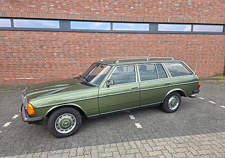 Mercedes-Benz 300 S123 (W123) 300TD T-Modell 88 PS - Zustand 1-