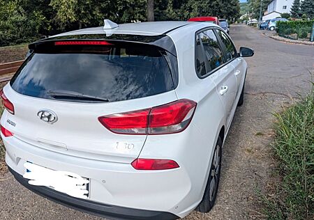 Hyundai i30 1.4 T-GDI YES! DCT YES!