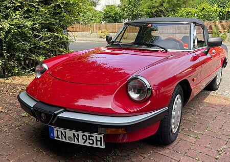 Alfa Romeo Spider 1.6 - neuwertig 30.000km