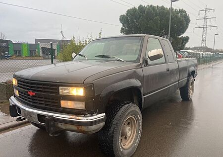 Chevrolet Silverado K2500 4x4 Diesel Automatik Klima