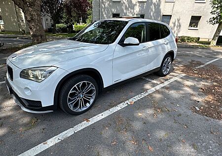 BMW X1 Automat Bi-Xenon Navi Prof Panorama